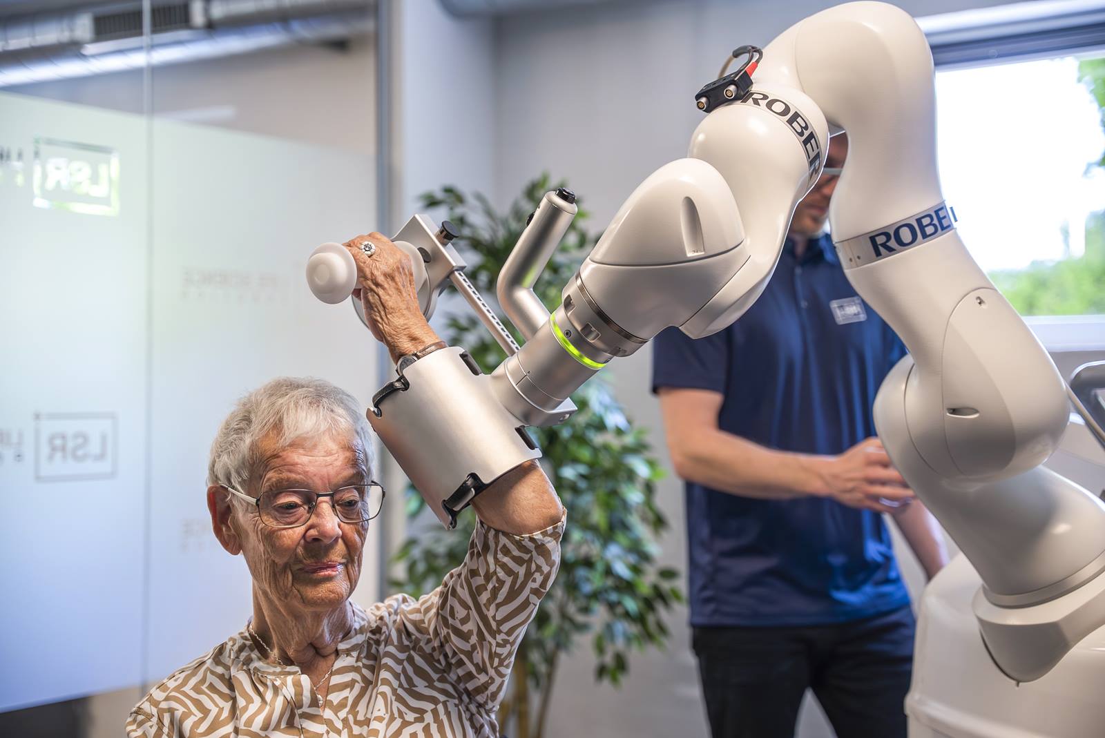 ROBERT is a CE-marked/FDA Approved co-therapist robot for occupational therapists and physiotherapists, supporting them in their daily routine of functional training, and therefore reducing their workload.