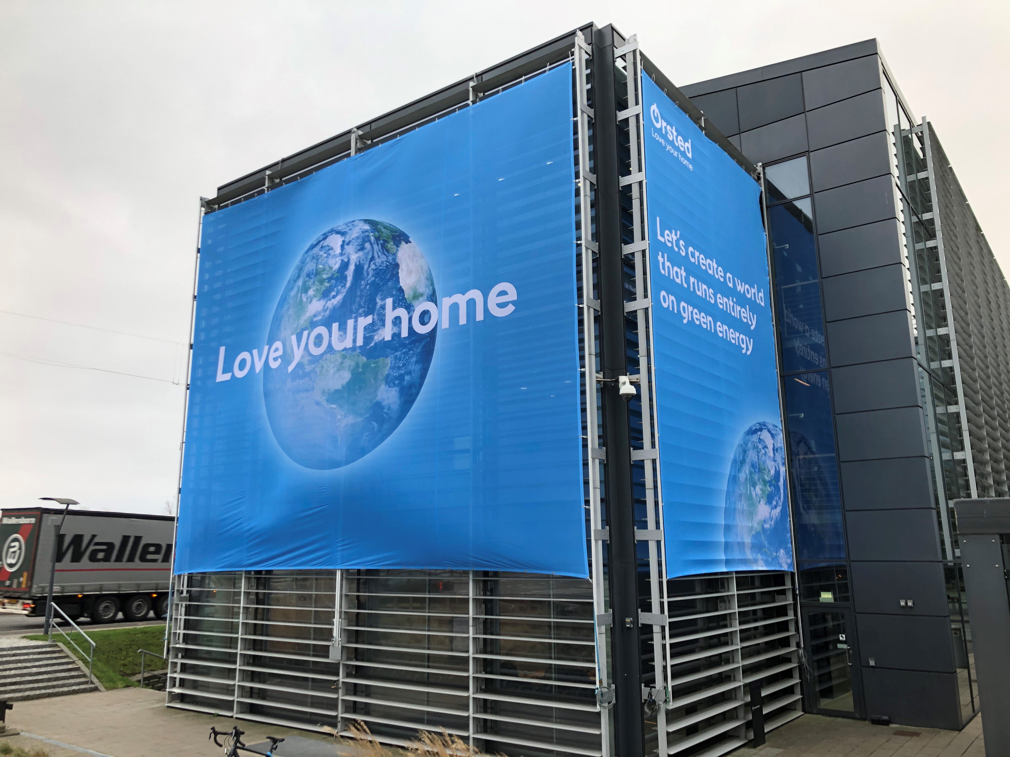 A huge highfive to  Danish company Ørsted - now the most sustainable in the  world