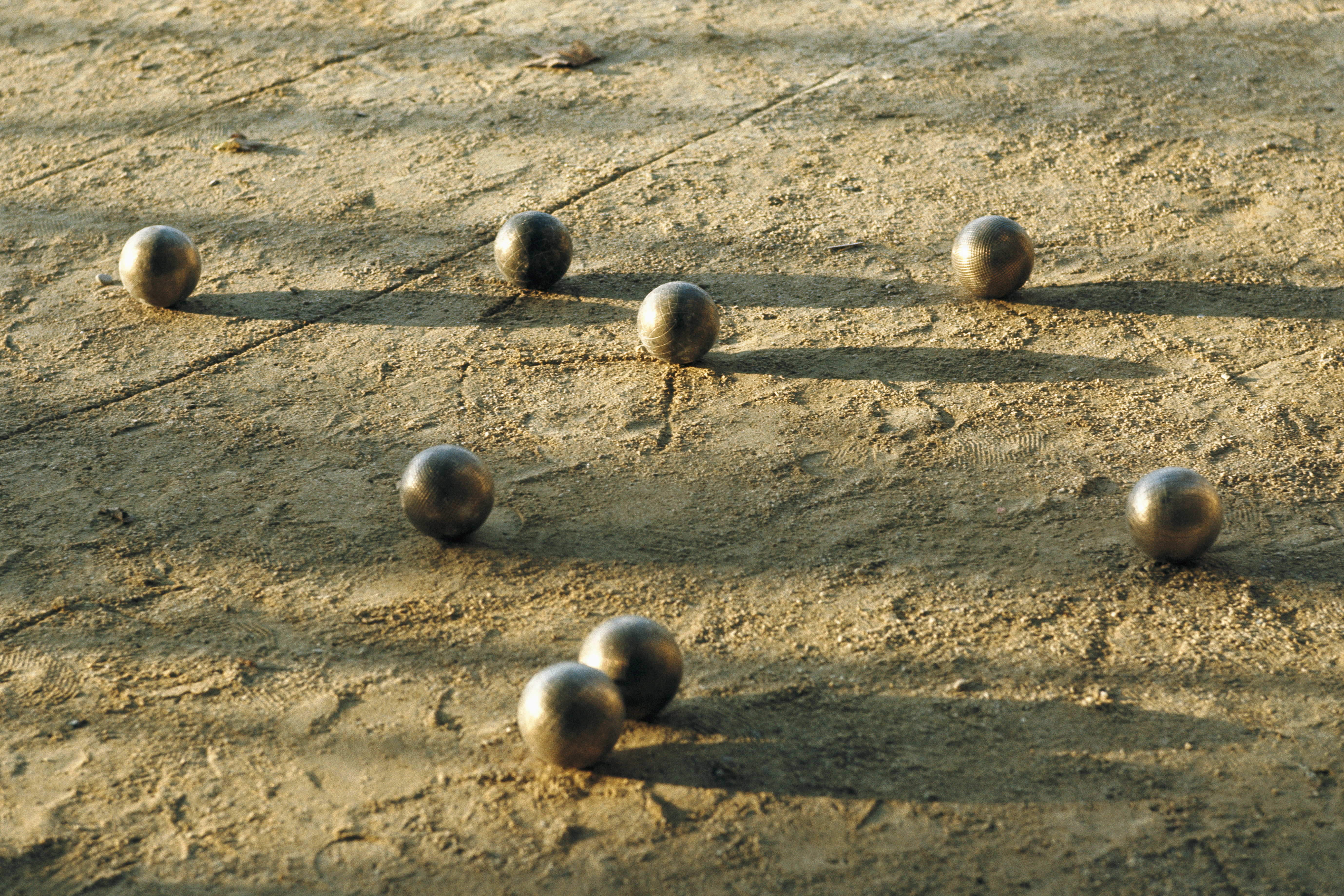 Boule lane in the sun